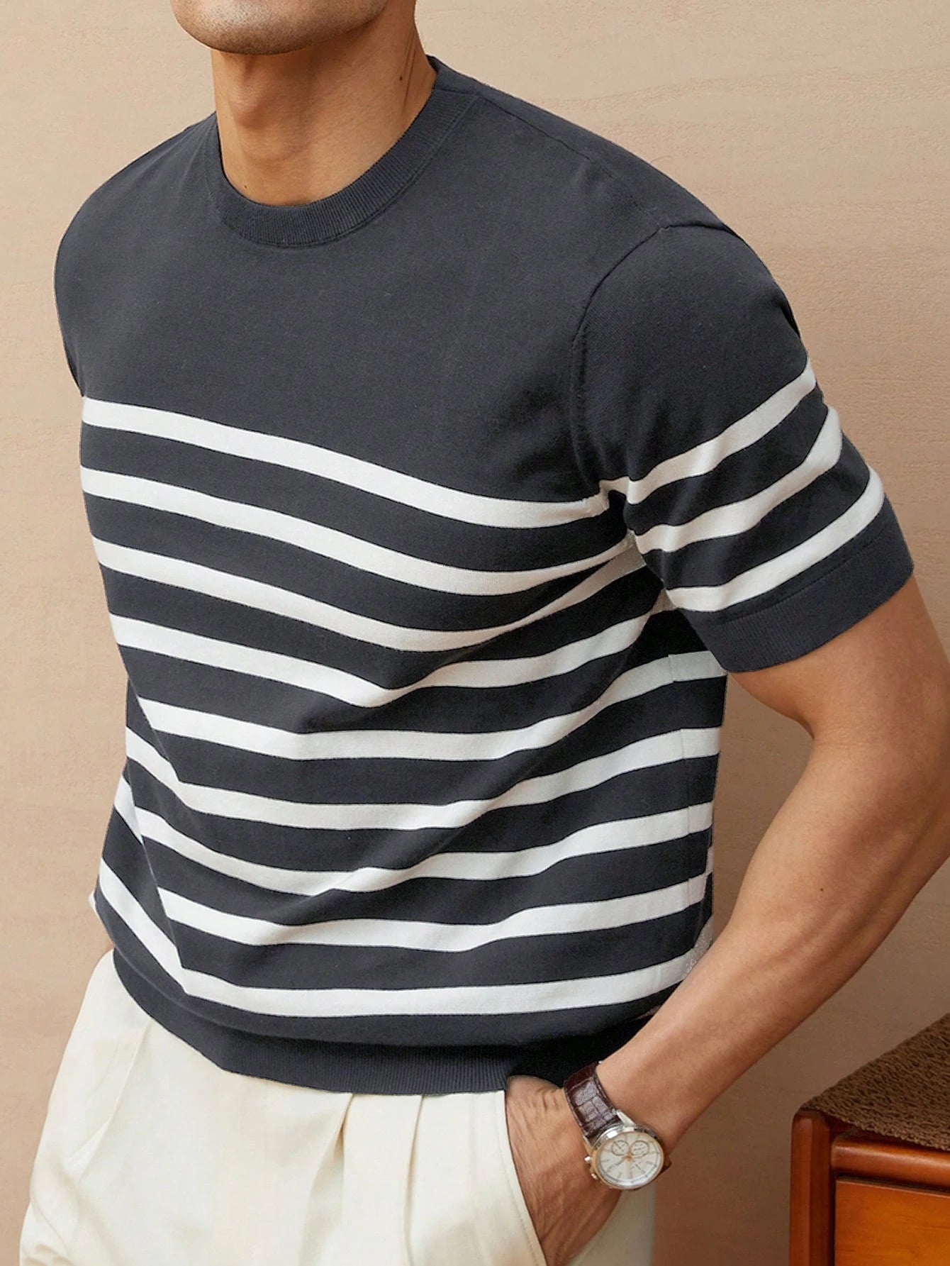 Gestreiftes Kurzarm-T-Shirt Für Männer