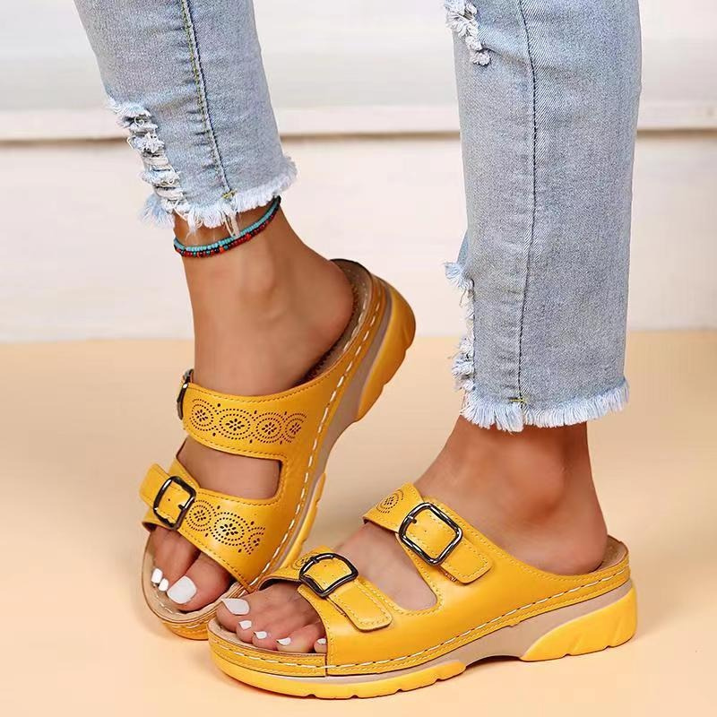 Offene Sandalen für Damen mit zwei Riemen