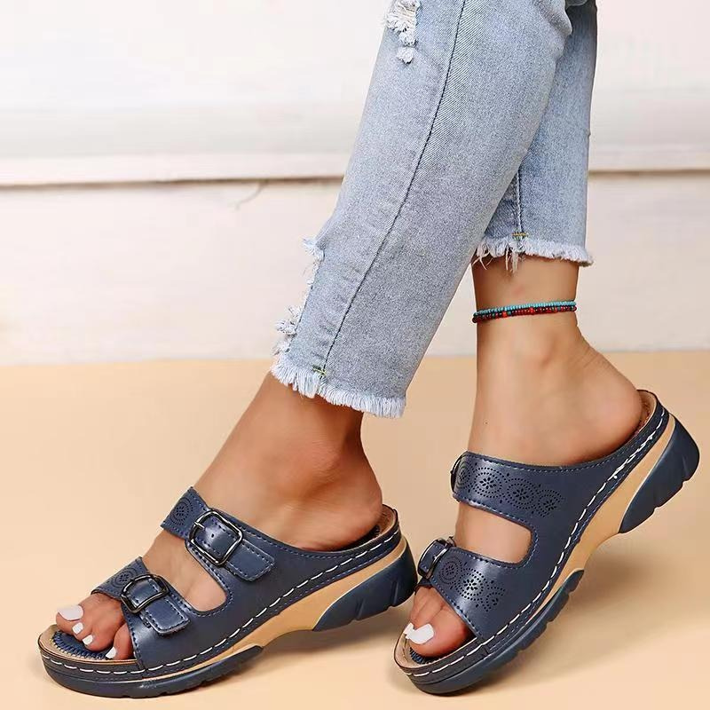 Offene Sandalen für Damen mit zwei Riemen